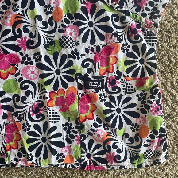 Scrub top - Picture 3 of 3